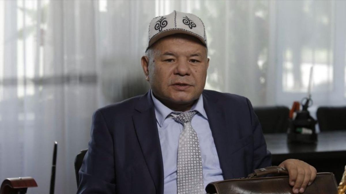 “Жаның жәннатта болсын”: Уәлибек Әбдірайымовтың тойда берген батасы желіде сынға қалды
