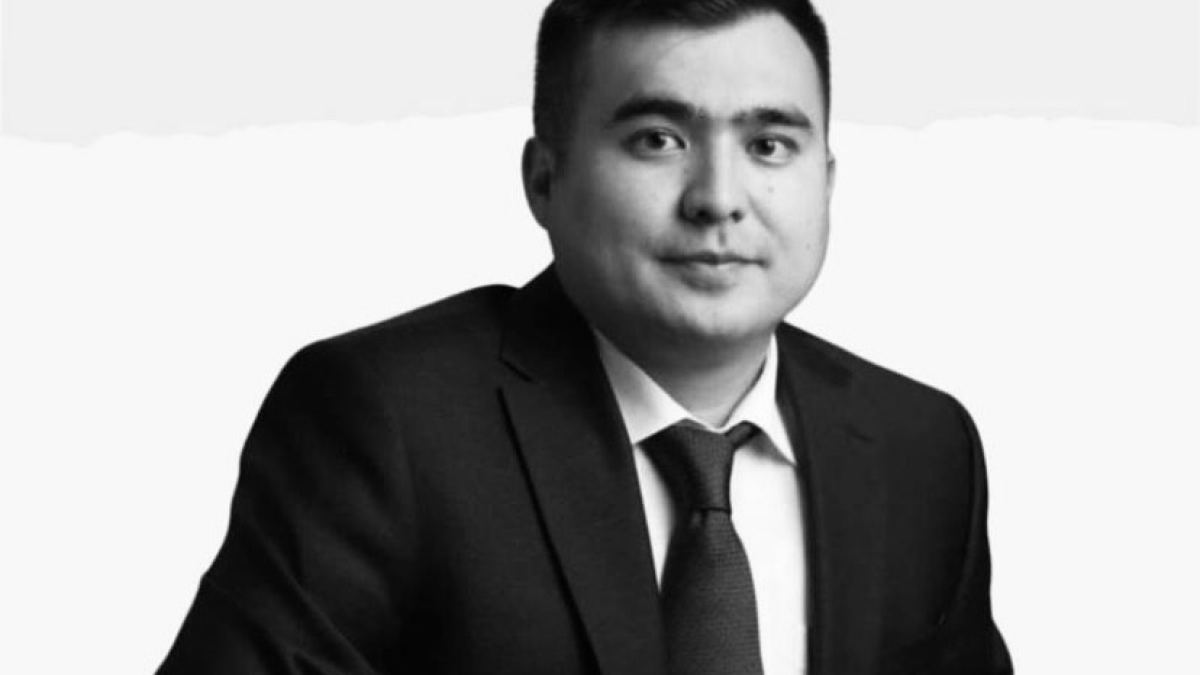 Атақты заңгер Ғабит Өмірбек көз жұмды