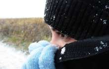 Соңғы сәтте мойнына шарф таға салған қыз ажалдан аман қалды