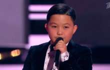 Ержан Максим Назарбаев пен Тоқаевтың алдында ән айтты