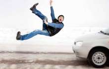 Елімізде әдейі көлік астына түсіп ақша табатындар көбейген