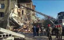 Тұрғын үй жарылып, екі отбасы үйінді астында