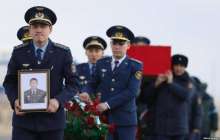 Тікұшақ апатынан қаза тапқан екі әскеридің сүйегі Ақтөбеге жеткізілді