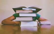 Түрікменстанда оқушылар президент кітабын сатып алады