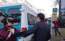 Құқық қорғау ұйымдары биліктен Азаттық тілшілеріне жасалған кедергінің тергелуін сұрады