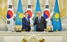 Қасым-Жомарт Тоқаев Оңтүстік Корея президенті Мун Чжэ Инге сый жасады