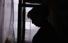 "Әкесі итеріп жіберіп, кетіп қалды" Мүмкіндігі шектеулі 3 баланың анасы мұңын шақты