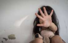 Жетісайда өгей балаларын "ұрған" әйел үйқамаққа алынды