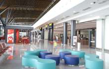 "Дос-Мұқасан" тобының әншісі әуежай қызметкеріне қол көтеріп, істі болып жатыр