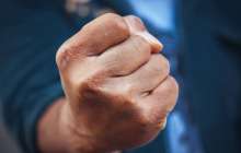 Жетісайда кәмелетке толмаған үш қызды өгей шешесі "жарақаттаған"