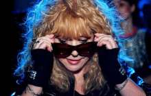 Димаш Алла Пугачеваның шығармашылық кешінде ән шырқайды