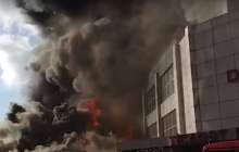 Бакуде ірі сауда орталығы өртеніп жатыр