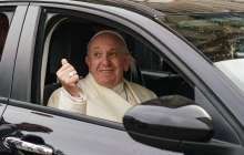 "Құдай бізден сұрайды" Рим папасы Оңтүстік Судан басшыларының аяғын сүйді