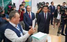 білім министрі Асхат Аймағамбетов түлектерге сәттілік тіледі