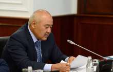 Өмірзақ Шөкеев туыстарын жұмысқа алады деп айыптайтындарға жауап берді 