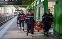 Пойыз рельстен шығып кетіп, 14 адам зардап шекті