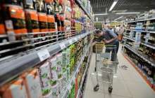 Белгілі актер жұрттың көзінше дүкенді тонап кетті – видео