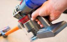 "Шаңсорғышты қылмыскерлер" автотұрақтан ақша ұрлаған