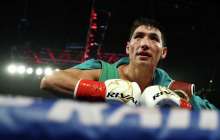 Жәнібек Әлімханұлы канадалық қарсыласын жеңді