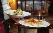 Францияда мейрамханаға келген адам даяшыны өлтіріп кетті