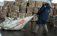 Қытай тұрғыны концертке бару үшін тонналаған қоқысты қопарып шықты