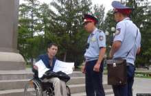 Орал тұрғыны саяси тұтқындарды босатуды талап етіп, акция өткізді