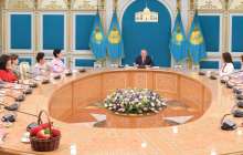 Нұрсұлтан Назарбаев әйелдер қауымы өкілдерімен «Көктем шуағы» атты кездесу өткізді