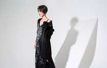 Атамбаевтың қызы видеоүндеу жариялады