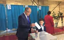 Рахымбеков пен Ахметбеков дауыс берді