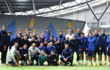 «Астана» жаттығу жұмысына клубтың ерекше жанкүйері келіп қатысты