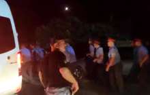 Атамбаевтың үйіне шабуыл жасалды: Бішкекте не болып жатыр – видео