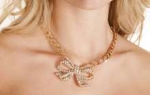 Мойынға алқа тағу қалай пайда болды?