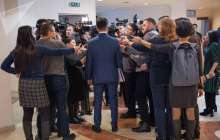 "Қандай сүйкімді өзі!" Қазақстандықтарды таңғалдырған жас шенеуніктер