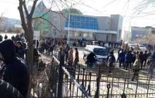 Жұмыс сұраған жаңаөзендіктер биліктен қысым болып жатқанын хабарлайды