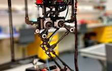 Жүре, секіре және кедергілерден қарғып өте алатын тұнғыш робот - Білім, ғылым, мәдениет - Bilim