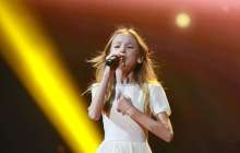 Танымал голливудтық актриса Данэлия Төлешованың әнінен кейін көзіне жас алды