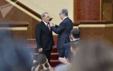 Нұрсұлтан Назарбаев Қазақстанның Халық қаһарманы атанды