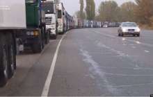 Қазақстан мен Ресей шекарасында жүк көліктері жиналып қалған