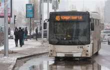 Астанада адамдар отырған автобус өртенді