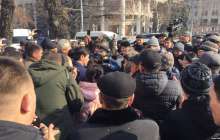 Алматыда полиция екі белсендіге айыппұл салды