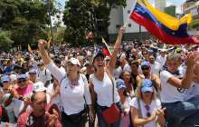 АҚШ Венесуэлаға қарсы санкция мерзімін созды