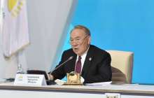 "Ақылға қонымды болуы тиіс" Назарбаев білім министрлігінің олқылықтары туралы айтты