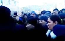 "Бәріміз Жаңаөзенге мұқият көз тігіп отырмыз" – Дәурен Бабамұратов