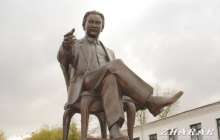 Қазақша өлең: Қалижан Бекхожин (Сәріде гүл ектім)