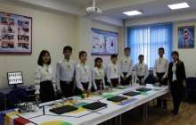 Ақтөбеде аяғы ауыр мұғалім ескерткіш алдында көз жұмды