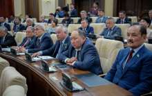 Депутаттардың демалысын қысқарту мәселесі көтерілді