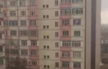Бішкекте 17 жастағы қыз 6-шы қабаттан секірді (видео)