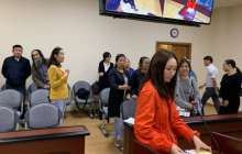 Астанада апелляциялық сот митингіден соң жазаланған анаға шыққан шешімді өзгертпеді