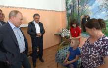 "Тәттіні көп жеме": Владимир Путин кішкентай балаға қандай уәде берді