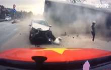 Аударылған көліктен қашқан әйел ажалдан аман қалды